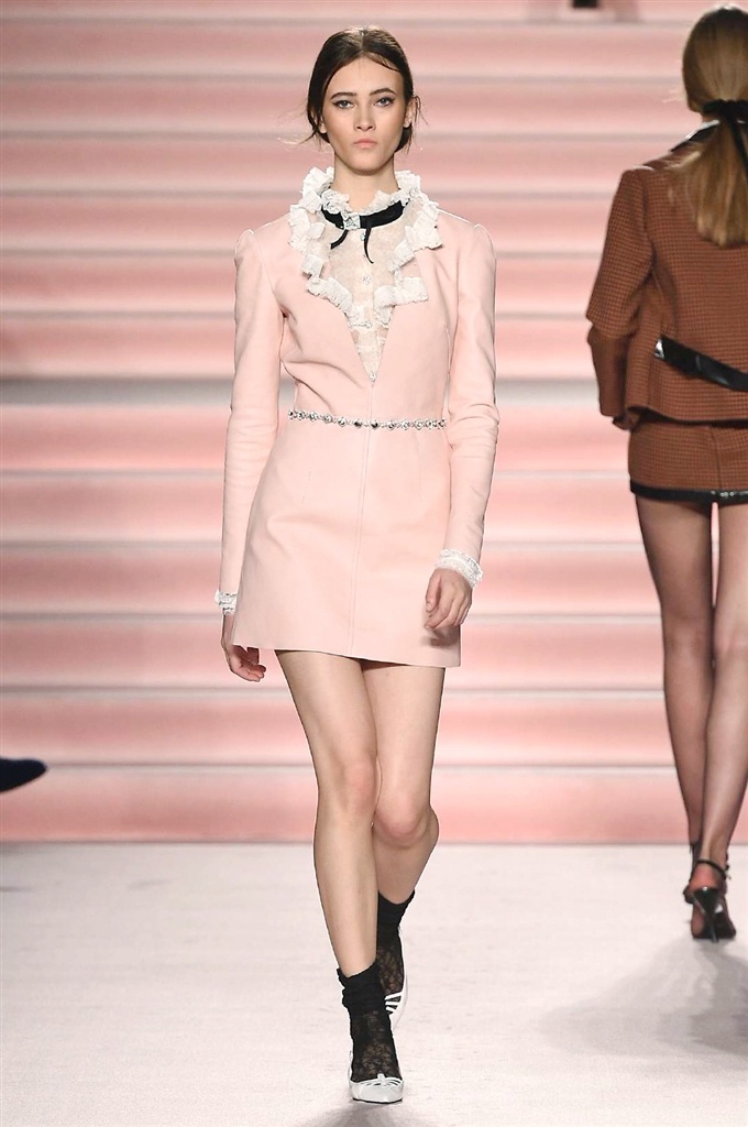 Fotoservizio/FW 2017-2018/WOMEN/PHILOSOPHY DI LORENZO SERAFINI/DP2/1