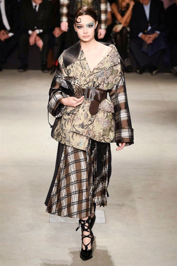 Fotoservizio/FW 2017-2018/WOMEN/ANTONIO MARRAS/DP2/1