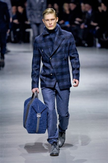 Fotoservizio/FW 2012-2013/MEN/CORNELIANI/D1/16