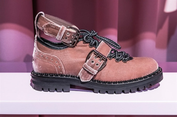 Fotoservizio/FW 2017-2018/WOMEN/JIMMY CHOO/DP2/25