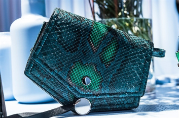 Fotoservizio/FW 2017-2018/WOMEN/JIMMY CHOO/DP2/37