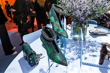 Fotoservizio/FW 2017-2018/WOMEN/JIMMY CHOO/DP2/41
