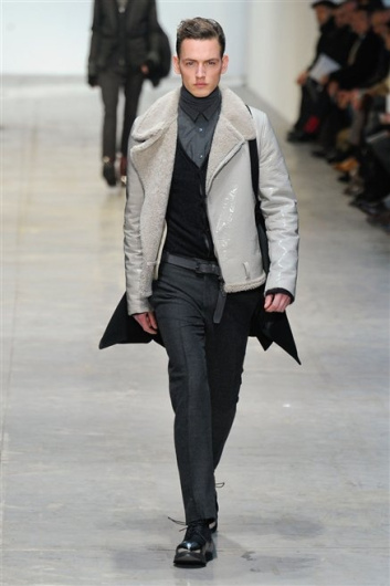 Fotoservizio/FW 2012-2013/MEN/COSTUME NATIONAL HOMME/D1/10