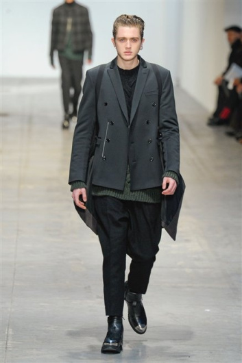 Fotoservizio/FW 2012-2013/MEN/COSTUME NATIONAL HOMME/D1/16