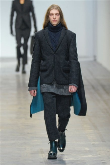 Fotoservizio/FW 2012-2013/MEN/COSTUME NATIONAL HOMME/D1/19