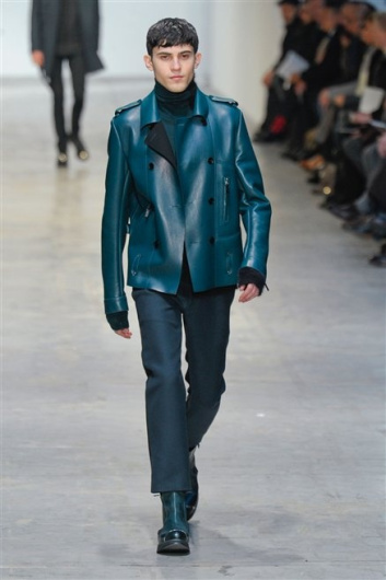 Fotoservizio/FW 2012-2013/MEN/COSTUME NATIONAL HOMME/D1/24