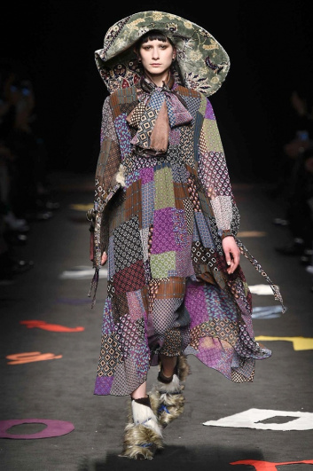 Fotoservizio/FW 2017-2018/WOMEN/MAURIZIO PECORARO/DP2/6