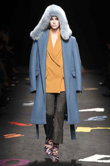 Fotoservizio/FW 2017-2018/WOMEN/MAURIZIO PECORARO/DP2/3