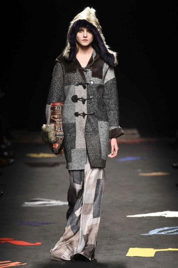 Fotoservizio/FW 2017-2018/WOMEN/MAURIZIO PECORARO/DP2/6