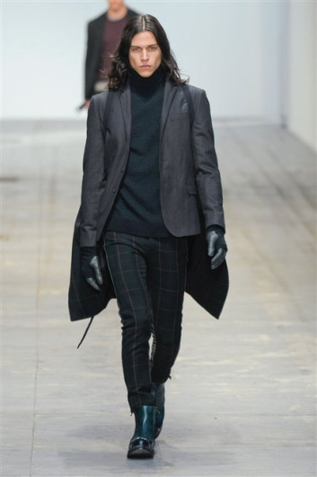 Fotoservizio/FW 2012-2013/MEN/COSTUME NATIONAL HOMME/D1/31
