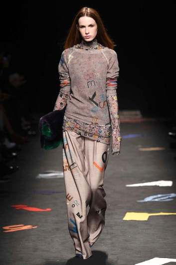 Fotoservizio/FW 2017-2018/WOMEN/MAURIZIO PECORARO/DP2/5