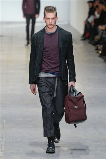 Fotoservizio/FW 2012-2013/MEN/COSTUME NATIONAL HOMME/D1/32