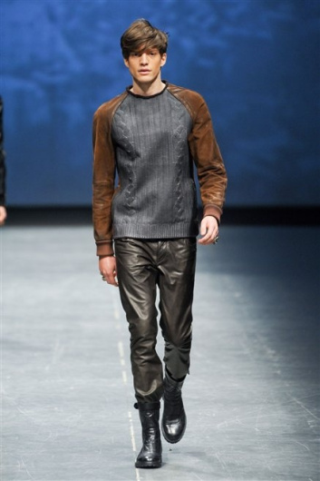 Fotoservizio/FW 2012-2013/MEN/DIESEL BLACK GOLD/D1/2