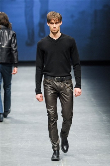 Fotoservizio/FW 2012-2013/MEN/DIESEL BLACK GOLD/D1/8