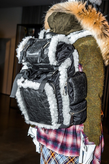 Fotoservizio/FW 2017-2018/WOMEN/DSQUARED2/DP2/23