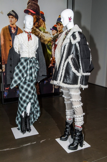 Fotoservizio/FW 2017-2018/WOMEN/DSQUARED2/DP2/42