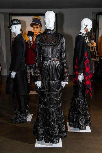 Fotoservizio/FW 2017-2018/WOMEN/DSQUARED2/DP2/47