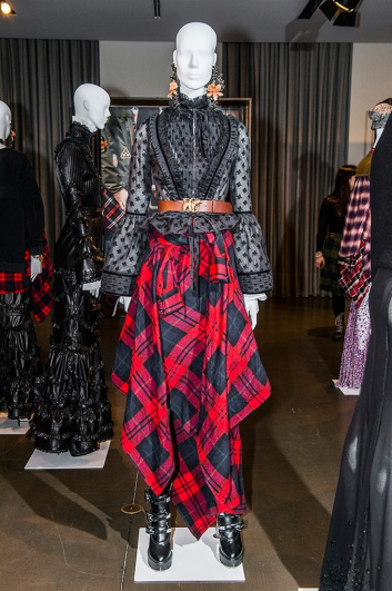 Fotoservizio/FW 2017-2018/WOMEN/DSQUARED2/DP2/53