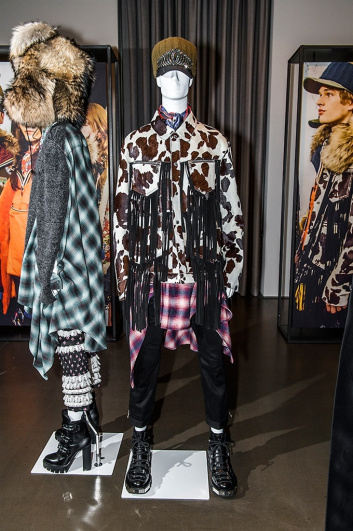 Fotoservizio/FW 2017-2018/WOMEN/DSQUARED2/DP2/66