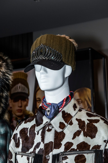 Fotoservizio/FW 2017-2018/WOMEN/DSQUARED2/DP2/67
