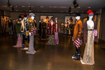 Fotoservizio/FW 2017-2018/WOMEN/DSQUARED2/DP2/75