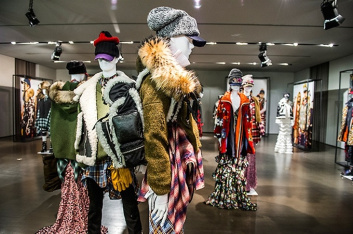 Fotoservizio/FW 2017-2018/WOMEN/DSQUARED2/DP2/77