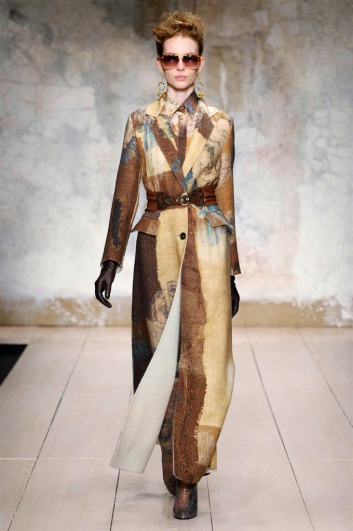 Fotoservizio/FW 2017-2018/WOMEN/LAURA BIAGIOTTI/DP2/1