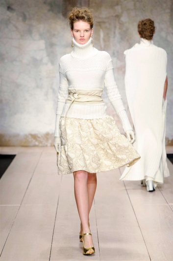Fotoservizio/FW 2017-2018/WOMEN/LAURA BIAGIOTTI/DP2/3