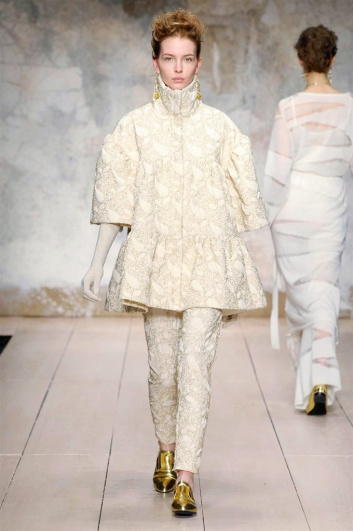 Fotoservizio/FW 2017-2018/WOMEN/LAURA BIAGIOTTI/DP2/5