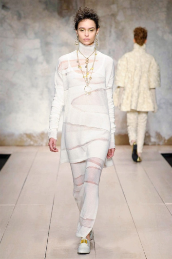 Fotoservizio/FW 2017-2018/WOMEN/LAURA BIAGIOTTI/DP2/6