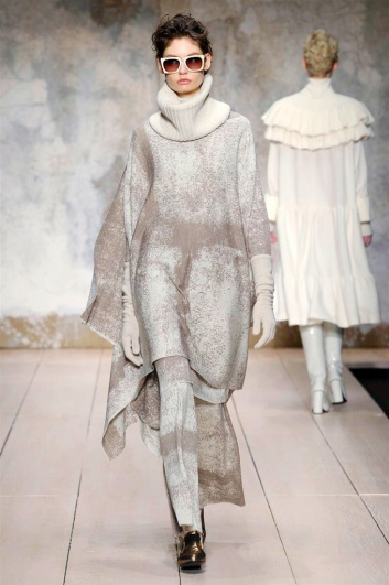 Fotoservizio/FW 2017-2018/WOMEN/LAURA BIAGIOTTI/DP2/6