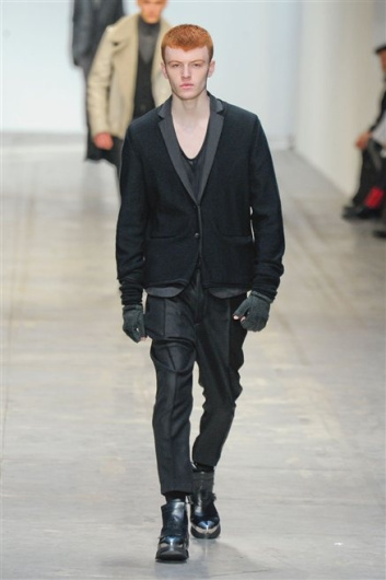 Fotoservizio/FW 2012-2013/MEN/COSTUME NATIONAL HOMME/D1/9