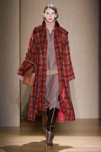 Fotoservizio/FW 2017-2018/WOMEN/AGNONA/DP2/1