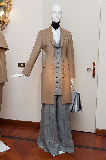 Fotoservizio/FW 2017-2018/WOMEN/SARA BATTAGLIA/DP2/2