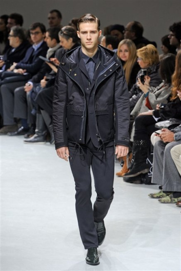 Fotoservizio/FW 2012-2013/MEN/DIRK BIKKEMBERGS/D1/25