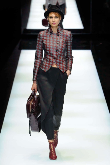 Fotoservizio/FW 2017-2018/WOMEN/GIORGIO ARMANI/DP2/3