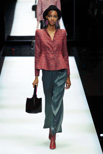 Fotoservizio/FW 2017-2018/WOMEN/GIORGIO ARMANI/DP2/5