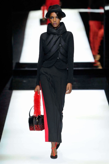 Fotoservizio/FW 2017-2018/WOMEN/GIORGIO ARMANI/DP2/0