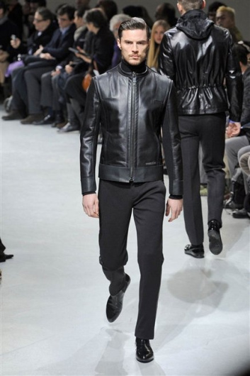 Fotoservizio/FW 2012-2013/MEN/DIRK BIKKEMBERGS/D1/35