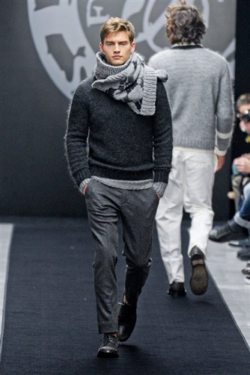 Fotoservizio/FW 2012-2013/MEN/ERMANNO SCERVINO/D1/2