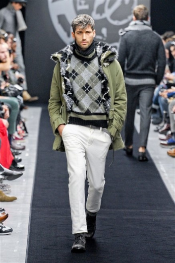 Fotoservizio/FW 2012-2013/MEN/ERMANNO SCERVINO/D1/4