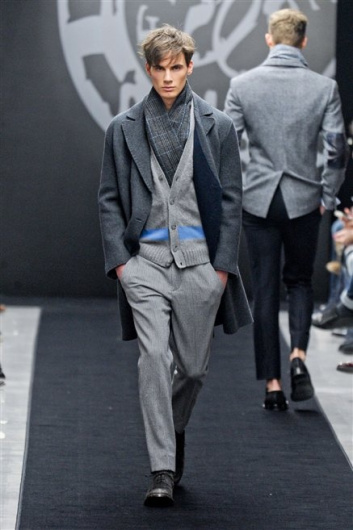 Fotoservizio/FW 2012-2013/MEN/ERMANNO SCERVINO/D1/18