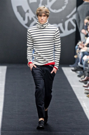 Fotoservizio/FW 2012-2013/MEN/ERMANNO SCERVINO/D1/24