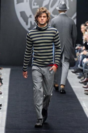 Fotoservizio/FW 2012-2013/MEN/ERMANNO SCERVINO/D1/25