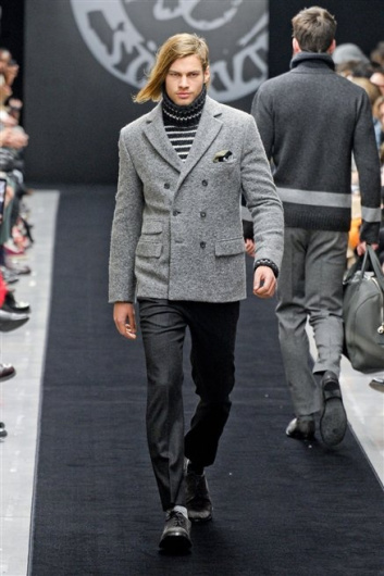 Fotoservizio/FW 2012-2013/MEN/ERMANNO SCERVINO/D1/29