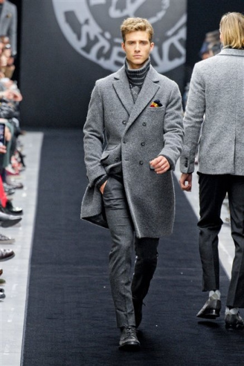 Fotoservizio/FW 2012-2013/MEN/ERMANNO SCERVINO/D1/30