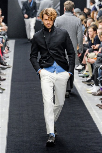 Fotoservizio/FW 2012-2013/MEN/ERMANNO SCERVINO/D1/32
