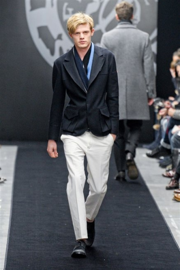 Fotoservizio/FW 2012-2013/MEN/ERMANNO SCERVINO/D1/33