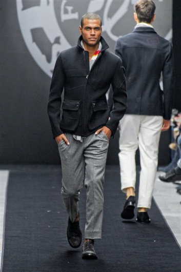Fotoservizio/FW 2012-2013/MEN/ERMANNO SCERVINO/D1/36