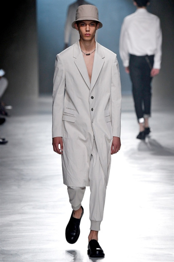 Fotoservizio/SS 2018/MEN/NEIL BARRETT/DP2/7